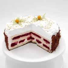Die torte hält sich mit frischen beeren nicht so lange wie mit zuckerstreuseln. Kirsch Bananen Torte Vegan Konditorei Wunderkuchen Berlin