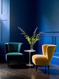 Découvrez des idées à propos des couleurs tendances de décor salon marocain moderne 2017 sur notre magasin en ligne spécialiste dans la vente et à tendance, un salon marocain composé des canapés salons confortables, des chaises poufs, une table de basse au milieu, des guéridons, des. Tendance Couleur Salon 2017 Vive Le Bleu Wohnen Wohn Design Samt Sessel