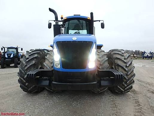 New Holland T9560 Tractor