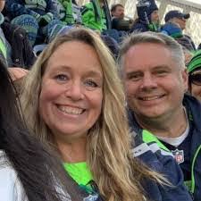 Courtney Eilerman's Instagram, Twitter & Facebook