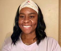 Robyn Murrell's Instagram, Twitter & Facebook