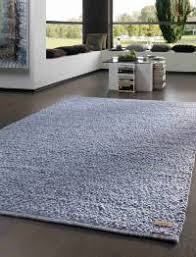 Tisca teppiche valmistaa kauniita, käsintehtyjä ja yksilöllisiä mattoja pääosin luonnonmateriaaleista. Tisca Handwebteppiche Von Wohnstudio 53