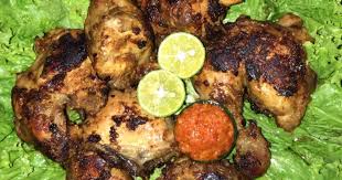 Daging ayam kampung yang masih segar 1 ekor dibelah bagian dadanya serta tekanlah agar melebar. 1 048 Resep Ayam Taliwang Enak Dan Sederhana Ala Rumahan Cookpad