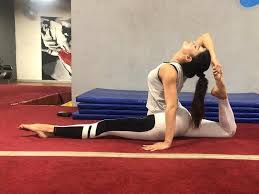 I'm not exaggerating when i. Photo Jacqueline Fernandez Takes The Split Challenge Pulls Out A Flexible Stretch