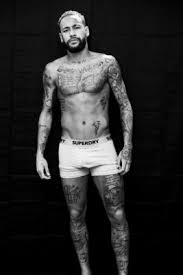 Neymar da silva santos júnior. Welt Superstar Neymar Jr Schliesst Sich Mit Superdry Zusammen Um Eine Unterwaschekollektion Aus Bio Baumwolle Vorzustellen