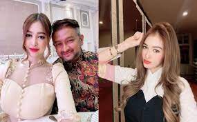 Umum mengetahui mengenai pergaduhan antara datin paduka eina azman dan datin rebecca nur islam. Bahagian Dada Pelik Sikit Datin Ini Jawapan Eina Azman Gempak