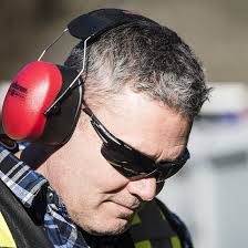 Sellstrom Adjustable and Compact Reusable Earmuffs with 31dB NRR Hearing  Protection S23406 at Lowes.com