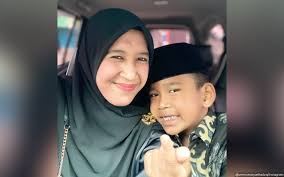 Maybe you would like to learn more about one of these? Siap Punya Ibu Tiri Foto Putra Ustad Abdul Somad Bujang Tampan Banjir Doa Simpati