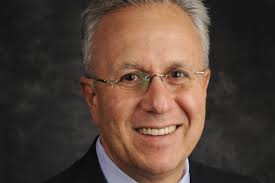 Six Flags CEO retires abruptly; chairman will take over duties