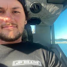 Why does fuel go to the passenger side tank in a 2020 Cascadia?