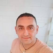 Roberto Lepe's Instagram, Twitter & Facebook