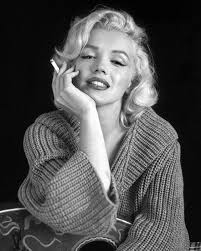 The official facebook page of marilyn monroe. Marilyn Monroe Merilin Monro Portrety Znamenitostej Aktrisy Portrety Devushek