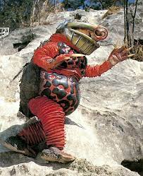 人造人間 キカイダー vs 怪物 かいぶつ アカ地雷ガマ japanese monster japanese superheroes movie monsters