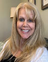 Kimberly Tatham's Instagram, Twitter & Facebook