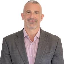 After over +4 amazing years at KAYAK, it's time for me to say goodbye. I've  had the privilege of managing global key accounts, exploring new projects  and regions, and shaping our EMEA