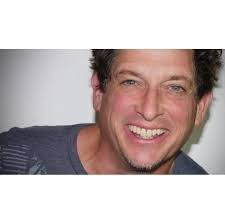 Larry Applebaum's Instagram, Twitter & Facebook