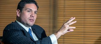 «yo no creo tanto en alianzas como en equipo, creo que uno puede conformar equipos de trabajo, de gobierno, de país», dice el candidato a la presidencia de colombia juan carlos pinzón sobre las alianzas políticas rumbo a las elecciones de 2018. Exministro Y Precandidato Juan Carlos Pinzon La Implementacion De La Paz Es Un Circo En Colombia Eje21