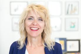 Middlemost Post" Mayor Ariel (TV Episode 2022)