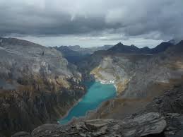 In unmittelbarer nähe des noch weitgehend zugefrorenen muttsees, vor welchem im vergangenen. Datei Limmernsee Und Muttsee Mauer Fertig Jpg Wikipedia