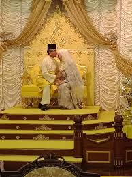 Oct 04, 2017 · october 4, 2017 6:44 pm raggie jessy. Monarchies Today Royalty Around The Globe Breaking Heir To Perak S Throne Marries For The Third Time