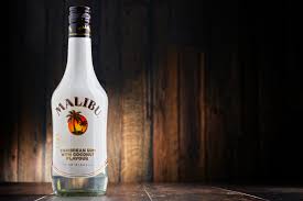 6x malibu longdrink cocktail glas gläser gastronomie bar logo| likör, kokosnuss. Malibu Rum Unveils Connected Bottles Retail In Asia