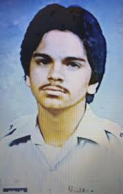 Does anybody remember 7th grade at Greiner unzipping the lining to your  all-weather coat and wearing just it about 1965