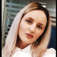 200+ profiluri „Angie”