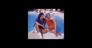 Anciens grands amis, johnny hallyday et michel sardou ne s'adressent plus la parole. Michel Sardou Balance Sur Johnny Hallyday Je Me Passe Tres Bien De Lui Premiere Fr