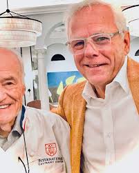 OUR CHEF: With the night falling, we're saying thank you, thank you to the  harvest's season and to the purveyors, farmers and growers (over 2,000) at  any given time, who helped source