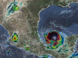 Se espera que grace tocar tierra en la península de yucatán el jueves por la mañana y moverse sobre el suroeste del golfo de méxico. Lglxhgmj7msjem