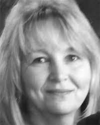 Selene Davis's Instagram, Twitter & Facebook