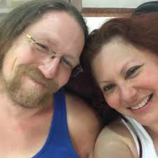 Linda Conditt's Instagram, Twitter & Facebook