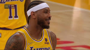 [Destaque] Carmelo Anthony finge o lance livre e é penalizado por violação  (com replay). 19 de outubro de 2021. Primeiro jogo da temporada