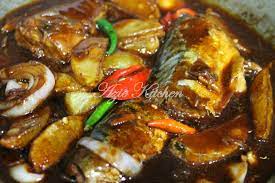 Yang sebenarnya sayur ni je yang hado dalam fridge hahaaha. Masak Kicap Sardin Menu Bersahur Azie Kitchen