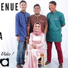 'kisah antara kita' adalah sebuah lagu ciptaan reyhan daripada anggota one avenue band (oab) sendiri. Kisah Antara Kita Oleh One Avenue Band