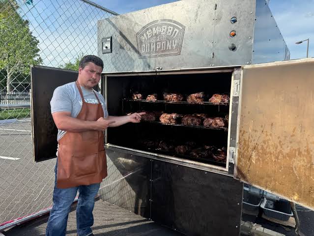Kentucky pitmaster Jeremy Yoder joins Food Network 'Pitmasters' series
