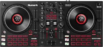 The application is easy to install and use. Uberblick Funf Gunstige Dj Controller Fur Einsteiger 2021 Dj Lab
