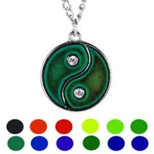 Details About Yin Yang Sensitive Liquid Gem Thermo Mood Changing Color Pendant Necklace Gift
