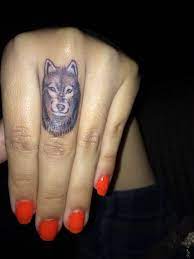 Wolf Finger Tattoo Done By The Amazing Jorge Check Him Out On Insta Bluzage Wolf Finger Tattoo Finger Tattoos Finger Tats