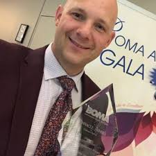 Sean Rayner (@seanDrayner)