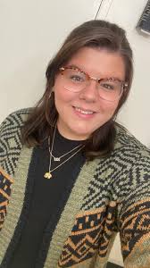 What hairstyle and color would look good