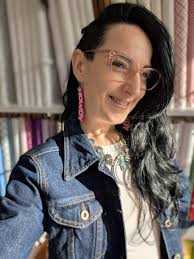 tried to take cute pics of my cute self in my cute dress but it's so  windy!!! anyways here are the ones I managed 🧡