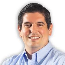 Javier Alva's Instagram, Twitter & Facebook