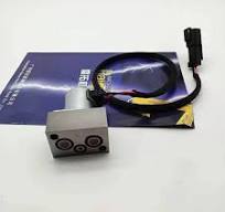 Komatsu PC200-3/5 Hydraulic Pump Solenoid Valve 708-2H-25240 - Excavator  Main Pump Replacement
