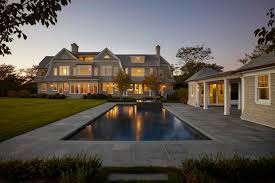 Southampton (ny) memiliki banyak obyek wisata yang dapat dikunjungi dengan masa lalunya yang menarik, kehidupan saat ini yang seru dan masa depan yang menantang. Old Town Road Southampton Ny Hamptons Real Estate