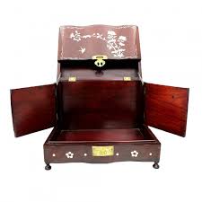 Browse asian jewelry boxes and other oriental home decor, and let us help you decorate with style. Oriental Rosewood Jewelry Box With Mother Of Pearls Inlaid Open Three Side For Jewelry And Precious