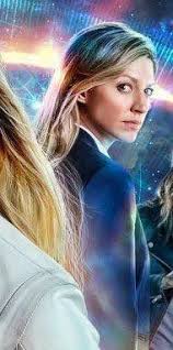 Pin By Annedi Gregorio On Avalance Lot Dc Legends Of Tomorrow Jes Macallan Legend