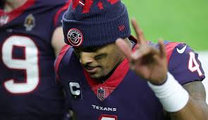 He plays in the national football league (nfl) for the houston texans. Nfl Texans Quarterback Deshaun Watson Hat Offiziell Seine Trade Forderung Eingereicht