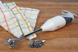 Removable stainless steel shaft with bell, is dishwasher safe and can be used in shallow or deep pots and pitchers. A Hands On Review With The Kitchenaid Khb2351 3 Speed Hand Blender