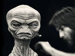Et (@) işareti günümüzde mail adreslerinde kullanılmaktadır. E T Original Horror Designs